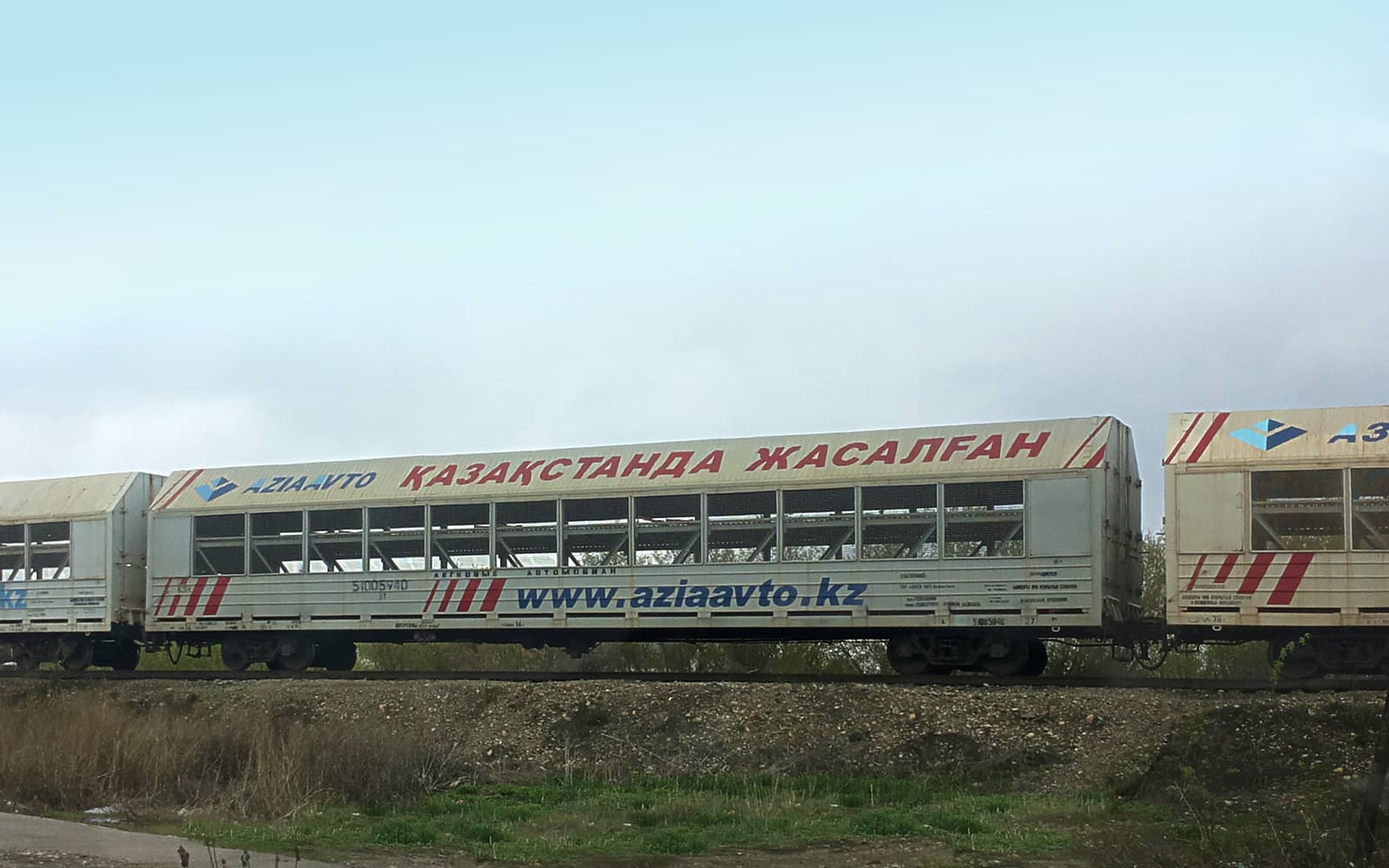 Вагон-сетка для перевозки автомобилей