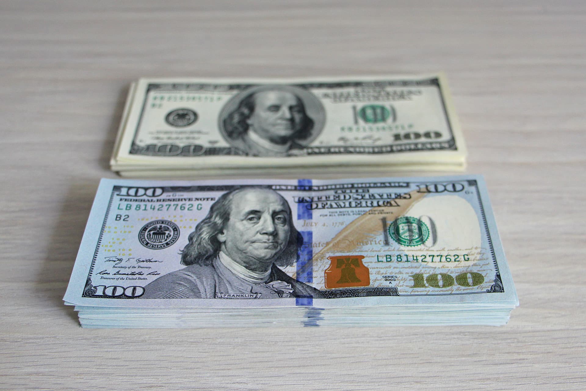 Банкноты доллара США старого и нового образца